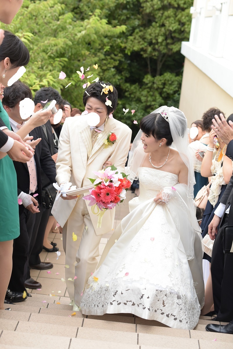 FTW@アンバサダーホテル当日レポ11～ブーケトス・フラワーシャワー～: 24歳貧乏夫婦が結婚式にミッキーを呼ぶまで